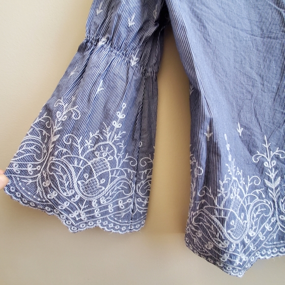 J Crew Cotton woven top with embroidery  with bell sleeve, XS - Picture 8 of 9